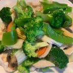 Best Steamed Chicken with Mixed Vegetables in Perrysburg, OH